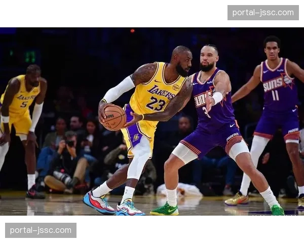 湖人詹姆斯出战38分钟砍30+9+15仍难救主，体能分配受关注